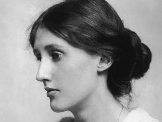 Virginia Woolf: od wrażliwej pisarki do świadomej feministki