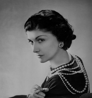 Coco Chanel: zbuntowana elegancja