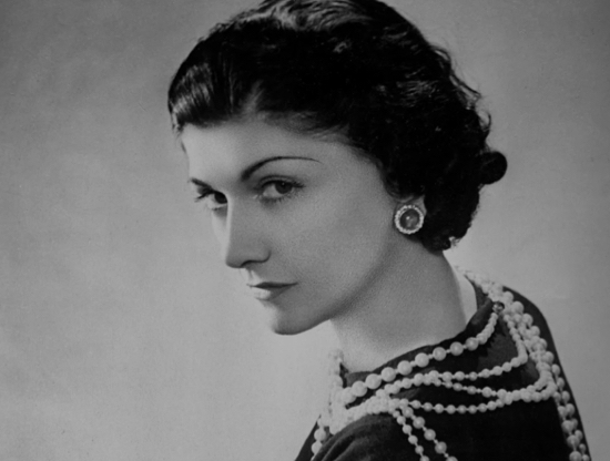 Coco Chanel: zbuntowana elegancja